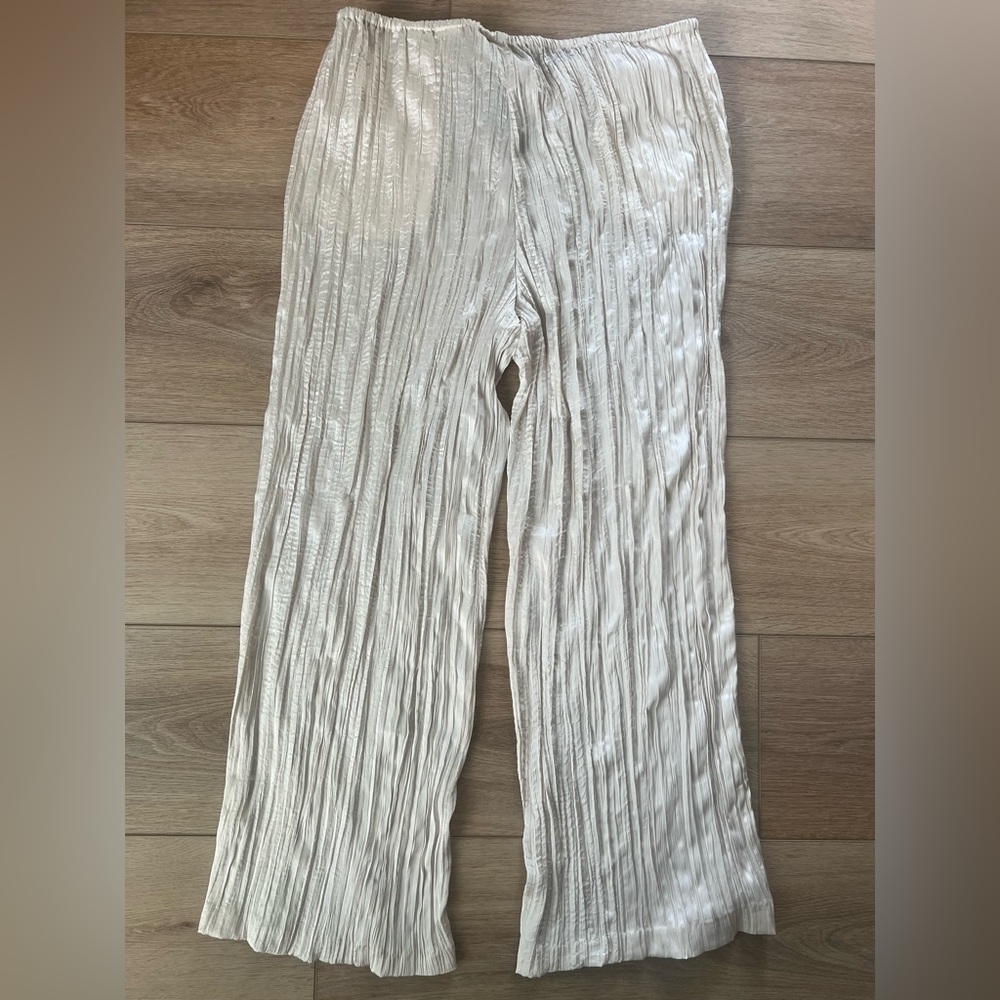 H&M Cream Pleated Wide-Leg Pants size XL - Picture 4 of 4